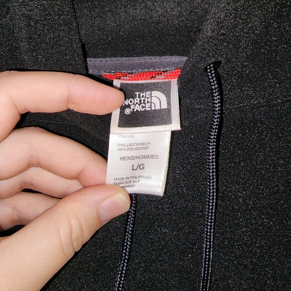 Hooded Noth Face sweatshirt - Picture 3 of 4